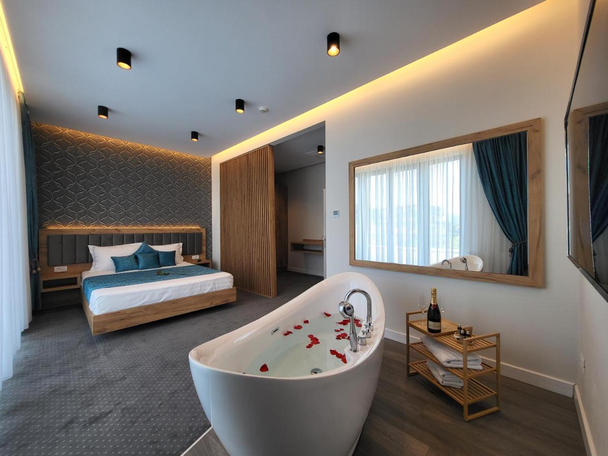 Hotel Excellence Bukarest Eksteriør billede